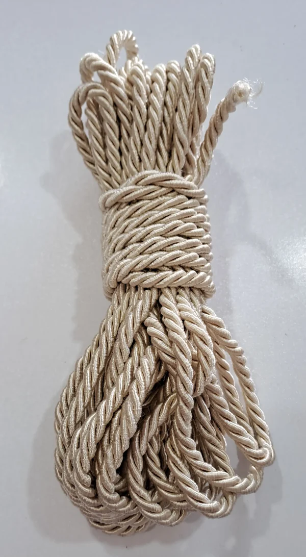 نخ سرمه مبلی